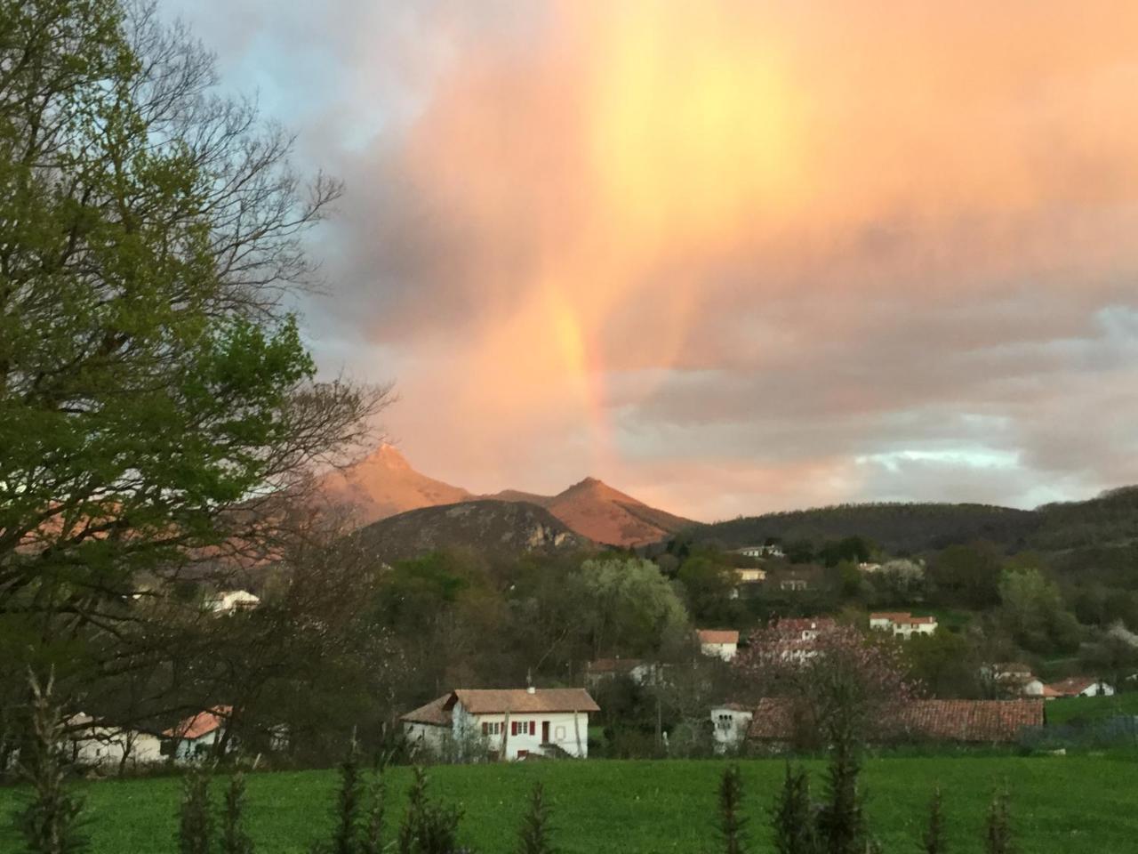 Apitoki - Chambres D'Hotes Au Pays Basque Urrugne Exteriör bild